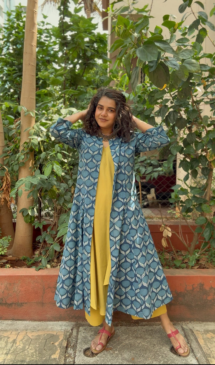 Tangerine cape - Apparel & Accessories - 