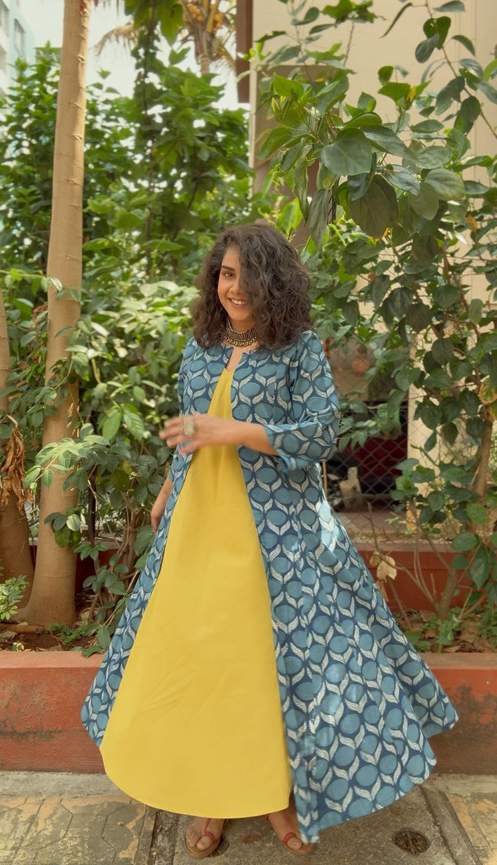 Tangerine cape - Apparel & Accessories - 