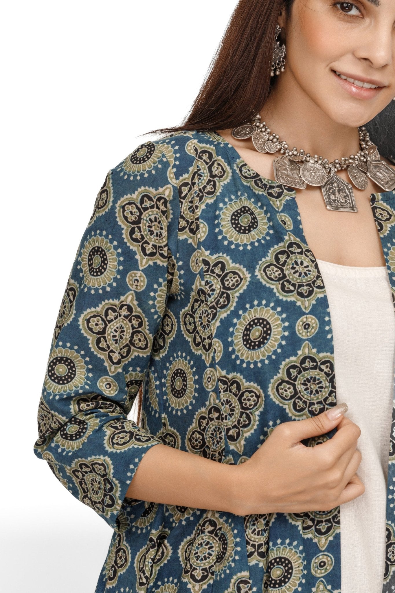 Kalamkari Olive Motifs Women's Long Jacket – Color Weave